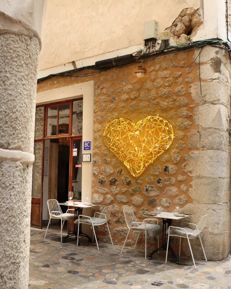 LED Heart made of aluminum – handcrafted light sculpture