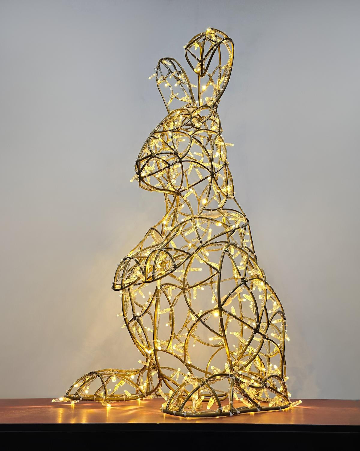 Alganic Light Figure Hare – upright & quietly glowing